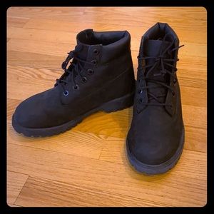 Timberland nubuck boots size 4.5 Youth